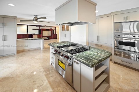 Casa en venta en North Miami, Florida, 6 dormitorios № 1973417 - foto 17