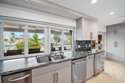 Casa en venta en North Miami, Florida, 6 dormitorios № 1973417 - foto 20