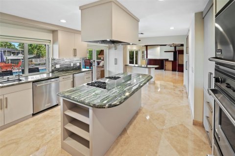 Casa en venta en North Miami, Florida, 6 dormitorios № 1973417 - foto 6