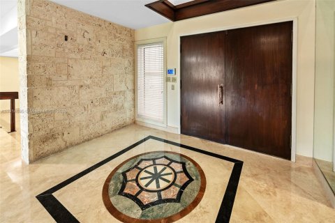 Casa en venta en North Miami, Florida, 6 dormitorios № 1973417 - foto 10