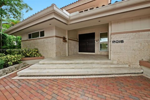 Casa en venta en North Miami, Florida, 6 dormitorios № 1973417 - foto 5