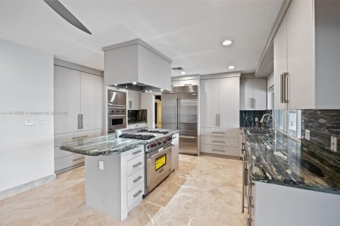 Casa en venta en North Miami, Florida, 6 dormitorios № 1973417 - foto 21