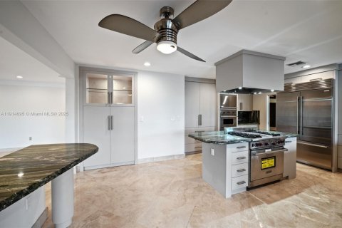 Casa en venta en North Miami, Florida, 6 dormitorios № 1973417 - foto 23