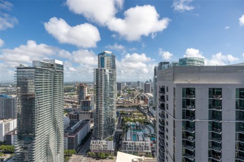 Condo in Miami, Florida, 1 bedroom  № 2017193 - photo 17