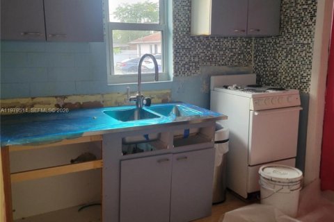 Купить виллу или дом в Холливуд, Флорида 2 спальни, 50.35м2, № 2050141 - фото 17