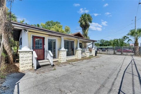 Propiedad comercial en alquiler en Tampa, Florida, 153.29 m2 № 1734059 - foto 4