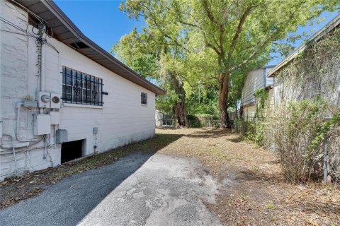 Propiedad comercial en alquiler en Tampa, Florida, 153.29 m2 № 1734059 - foto 10