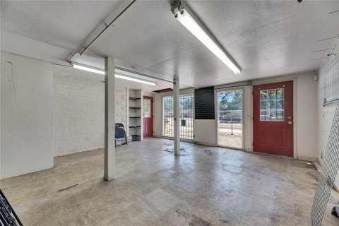 Propiedad comercial en alquiler en Tampa, Florida, 153.29 m2 № 1734059 - foto 18