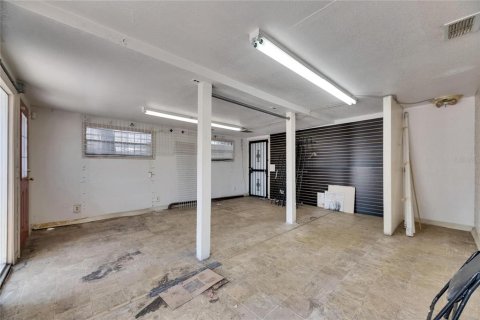 Propiedad comercial en alquiler en Tampa, Florida, 153.29 m2 № 1734059 - foto 16