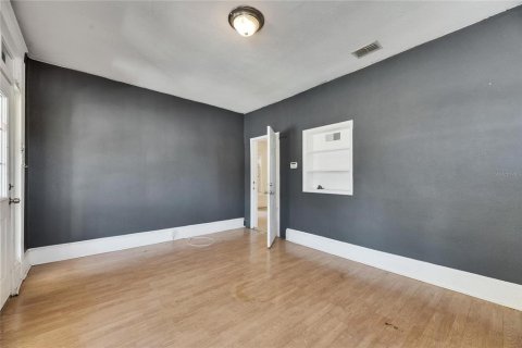 Propiedad comercial en alquiler en Tampa, Florida, 153.29 m2 № 1734059 - foto 23