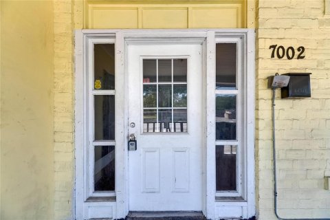 Propiedad comercial en alquiler en Tampa, Florida, 153.29 m2 № 1734059 - foto 9