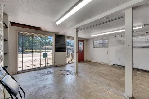 Propiedad comercial en alquiler en Tampa, Florida, 153.29 m2 № 1734059 - foto 19