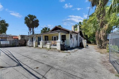 Propiedad comercial en alquiler en Tampa, Florida, 153.29 m2 № 1734059 - foto 3