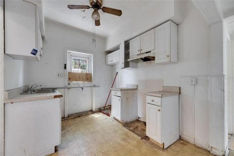 Propiedad comercial en alquiler en Tampa, Florida, 153.29 m2 № 1734059 - foto 30