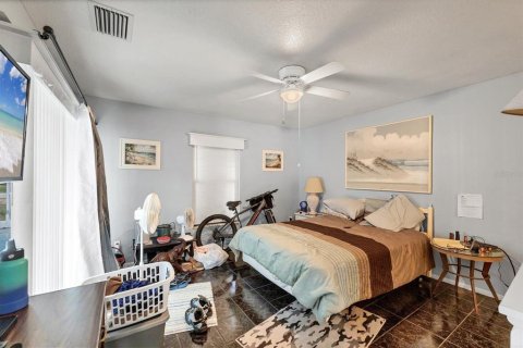 House in North Port, Florida 3 bedrooms, 122.07 sq.m. № 1853118 - photo 17