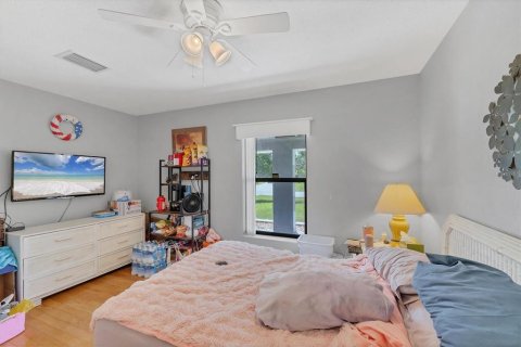House in North Port, Florida 3 bedrooms, 122.07 sq.m. № 1853118 - photo 12