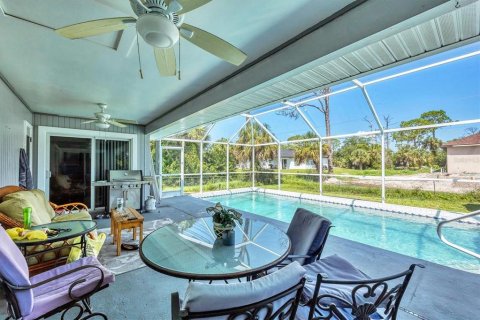 House in North Port, Florida 3 bedrooms, 122.07 sq.m. № 1853118 - photo 20