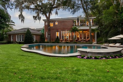 House in Winter Park, Florida 4 bedrooms, 430.6 sq.m. № 1395592 - photo 7