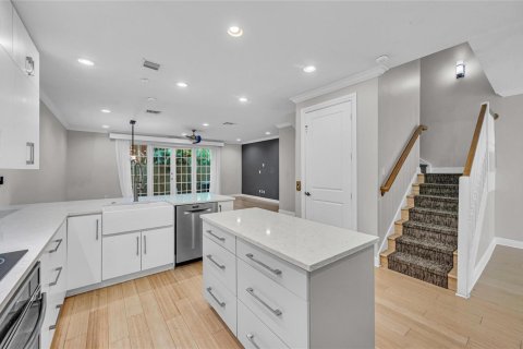 Adosado en venta en Fort Lauderdale, Florida, 4 dormitorios, 246.38 m2 № 2085089 - foto 7
