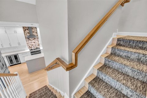 Adosado en venta en Fort Lauderdale, Florida, 4 dormitorios, 246.38 m2 № 2085089 - foto 18