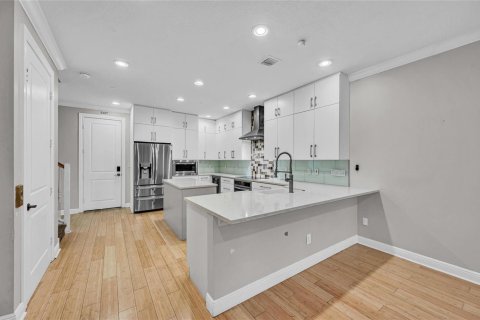 Adosado en venta en Fort Lauderdale, Florida, 4 dormitorios, 246.38 m2 № 2085089 - foto 8
