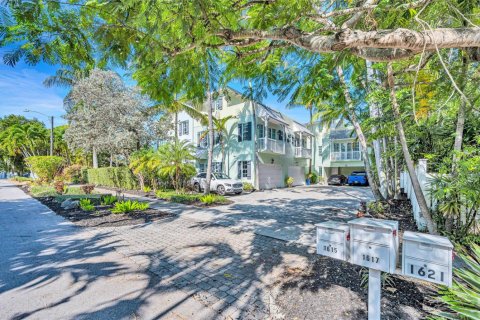 Adosado en Fort Lauderdale, Florida 4 dormitorios, 246.38 m2 № 2085089
