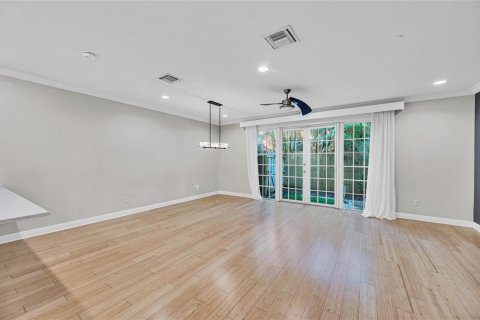 Adosado en venta en Fort Lauderdale, Florida, 4 dormitorios, 246.38 m2 № 2085089 - foto 9