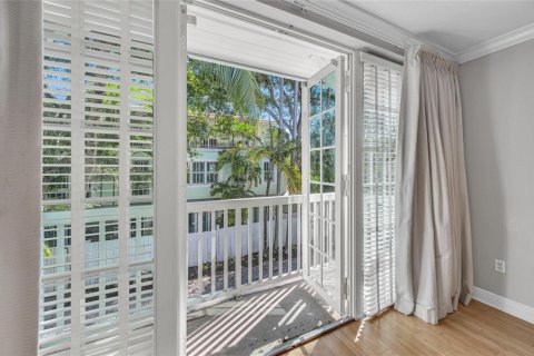 Adosado en venta en Fort Lauderdale, Florida, 4 dormitorios, 246.38 m2 № 2085089 - foto 24