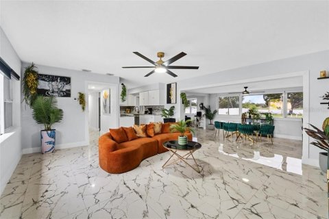 Villa ou maison à vendre à Orlando, Floride: 4 chambres, 130.53 m2 № 1772223 - photo 9