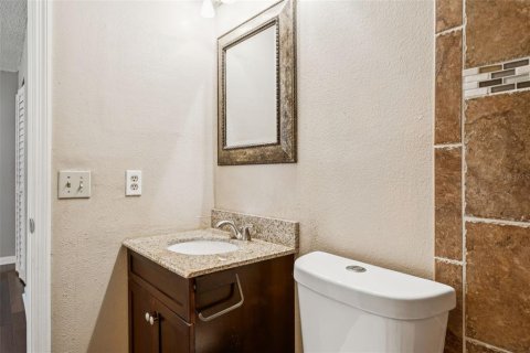 Condo in Tampa, Florida, 2 bedrooms  № 1894037 - photo 17