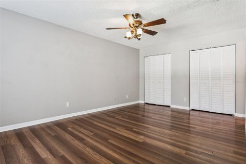 Condo in Tampa, Florida, 2 bedrooms  № 1894037 - photo 12