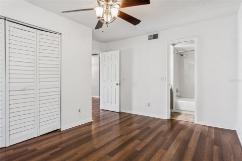 Condo in Tampa, Florida, 2 bedrooms  № 1894037 - photo 10