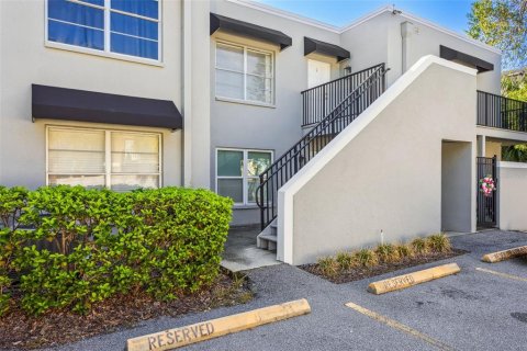 Condo in Tampa, Florida, 2 bedrooms  № 1894037 - photo 2