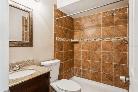 Condo in Tampa, Florida, 2 bedrooms  № 1894037 - photo 18