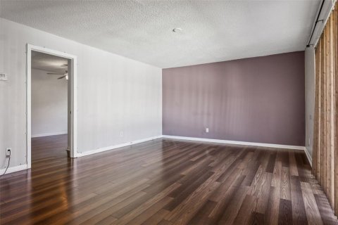Condo in Tampa, Florida, 2 bedrooms  № 1894037 - photo 7