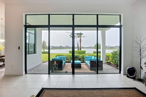House in Sarasota, Florida 3 bedrooms, 196.77 sq.m. № 2157651 - photo 24