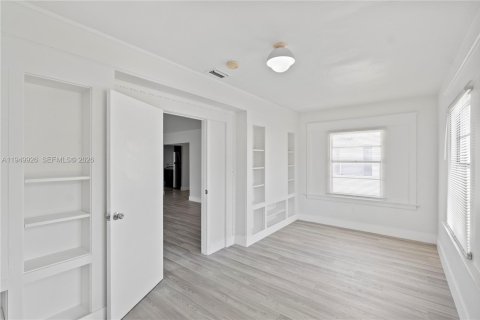 Villa ou maison à louer à Miami, Floride: 2 chambres, 216.65 m2 № 2005844 - photo 19