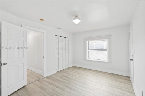 Villa ou maison à louer à Miami, Floride: 2 chambres, 216.65 m2 № 2005844 - photo 14