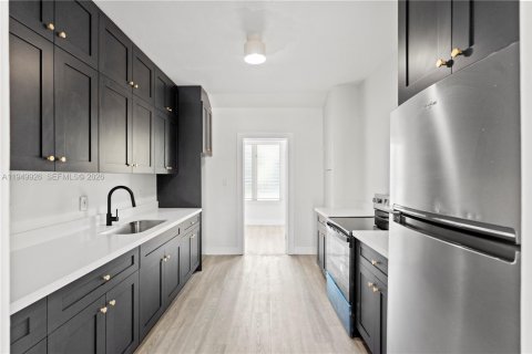 Villa ou maison à Miami, Floride 2 chambres, 216.65 m2 № 2005844