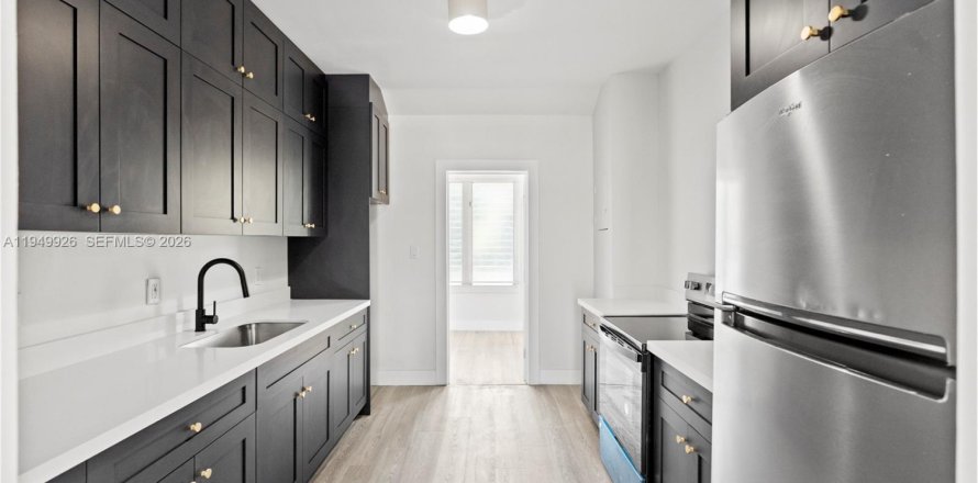 Villa ou maison à Miami, Floride 2 chambres, 216.65 m2 № 2005844