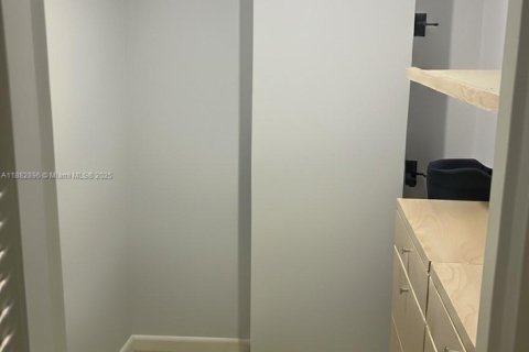 Copropriété à vendre à Miami Beach, Floride: 1 chambre, 99.41 m2 № 1944075 - photo 17