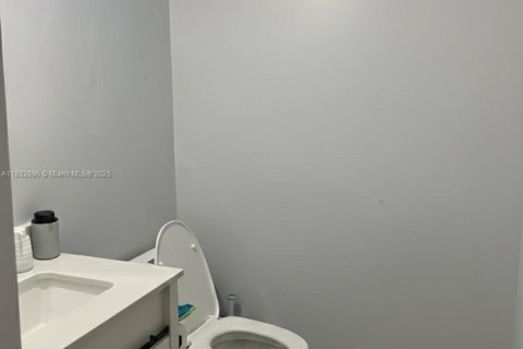 Copropriété à vendre à Miami Beach, Floride: 1 chambre, 99.41 m2 № 1944075 - photo 4