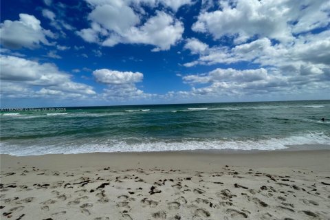 Copropriété à vendre à Miami Beach, Floride: 1 chambre, 99.41 m2 № 1944075 - photo 27