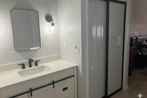 Copropriété à vendre à Miami Beach, Floride: 1 chambre, 99.41 m2 № 1944075 - photo 10