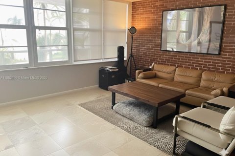 Copropriété à vendre à Miami Beach, Floride: 1 chambre, 99.41 m2 № 1944075 - photo 1