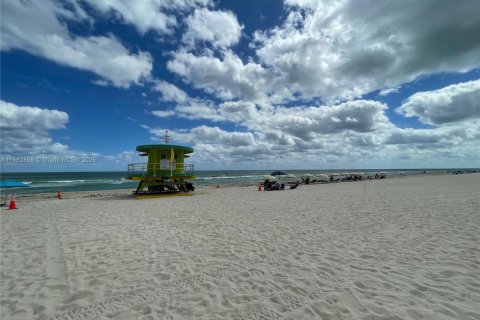 Copropriété à vendre à Miami Beach, Floride: 1 chambre, 99.41 m2 № 1944075 - photo 21