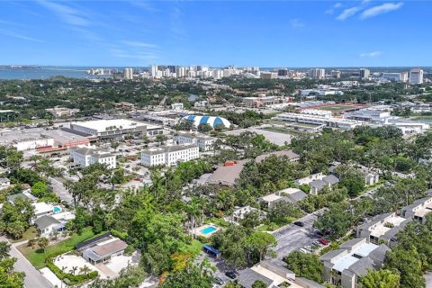 Condo in Sarasota, Florida, 2 bedrooms  № 2199914 - photo 7