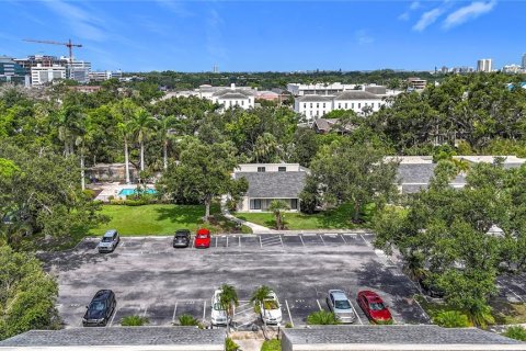 Condo in Sarasota, Florida, 2 bedrooms  № 2199914 - photo 5