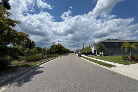 Townhouse in Sarasota, Florida 3 bedrooms, 160.16 sq.m. № 2215240 - photo 25