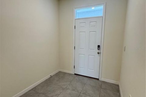 Townhouse in Sarasota, Florida 3 bedrooms, 160.16 sq.m. № 2215240 - photo 6